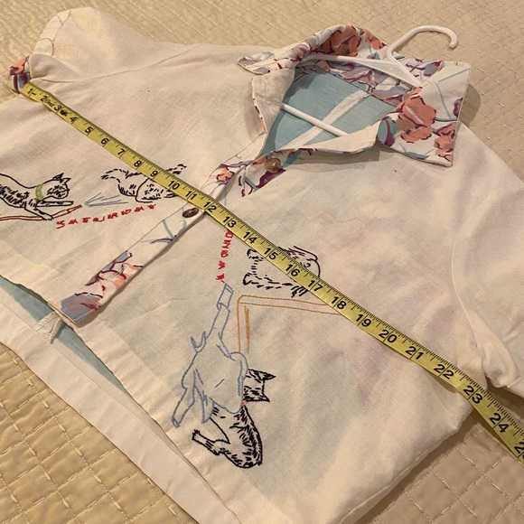 White Handmade Blouse Cat and Dog Embroidered - Picture 7 of 13